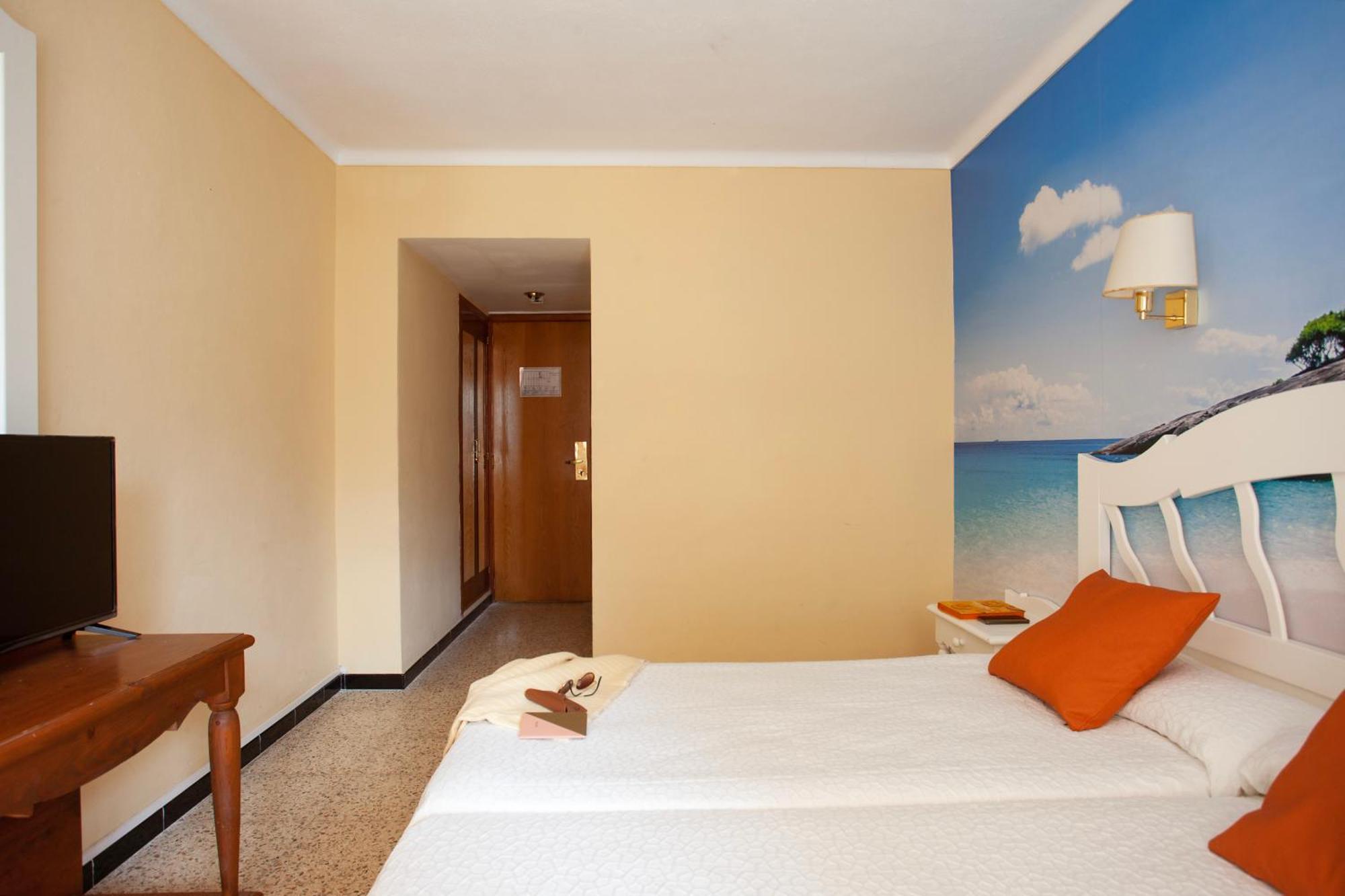 Hostel Bj Bona Vista *